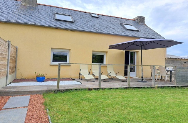 Holiday Home in Telgruc-sur-Mer by Sandy Beach