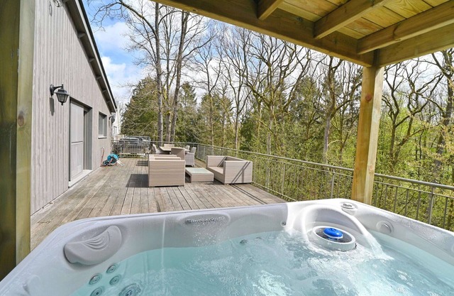 Holiday Home in Durbuy With Hot Tub & Sauna