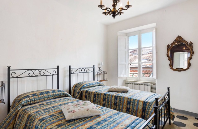 Holiday Home 'Casa Di Luciana' with Balcony and Wi-Fi