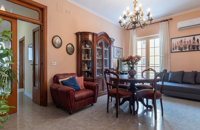 Holiday Home 'La Casa Di Sciovi' with Balcony, Wi-Fi and Air Conditioning