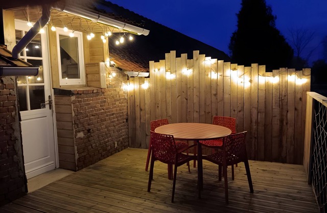 Holiday Home 'La Pause Picarde - Baie De' with Private Terrace, Shared Garden and Wi-Fi