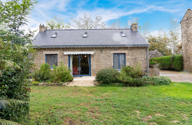 Holiday Home 'Maison de Pays' with Private Garden and Wi-Fi