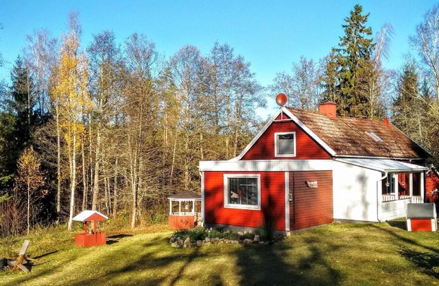 Holiday home "Marhult" with hot tub