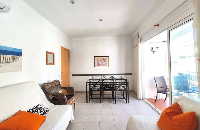 Holiday Home 'Maribeach3' with Private Terrace, Wi-Fi and Air Conditioning
