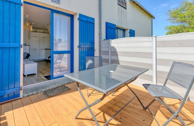 Holiday Home 'Petite Maison' with Private Terrace and Wi-Fi