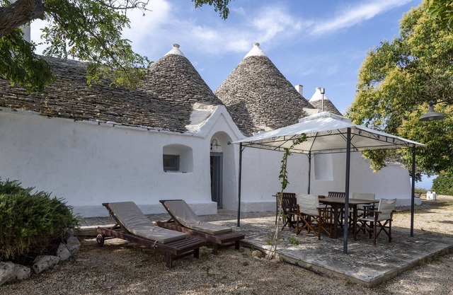 Holiday Home 'Trullo Olivia - Borgo Dell'Oca' with Sea View, Private Terrace and Wi-Fi