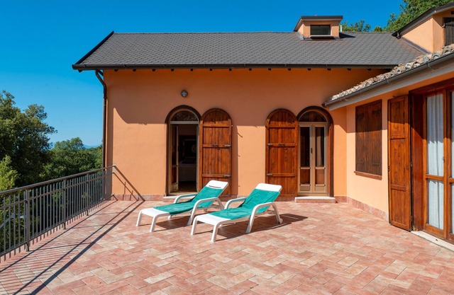 Holiday Home 'Villa Marta' with Mountain View, Terrace & Shared Garden