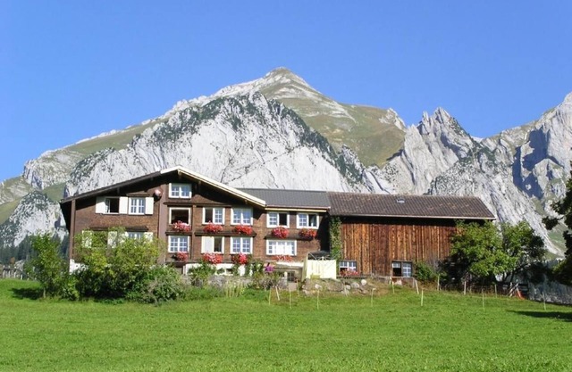 Holiday home with mountain views