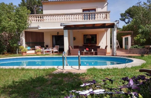 Holiday house Cala Ratjada for 1 - 8 persons with 4 bedrooms - Holiday home