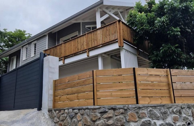 Holiday house Entre-Deux for 1 - 6 persons with 3 bedrooms - Detached holiday house