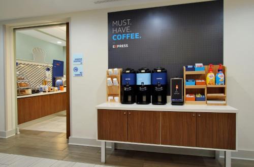 Holiday Inn Express Hotel & Suites - The Villages by IHG