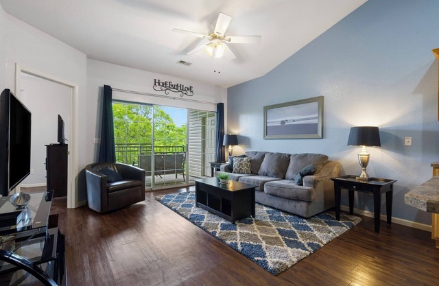 Holiday Ridge Retreat Duo | Holiday Hills Branson | Golf Resort | Outdoor Pools