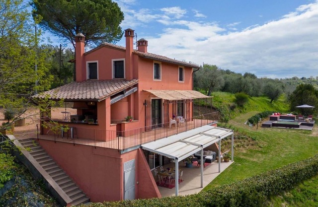 Holiday villa 'Riparossa' with its own pool