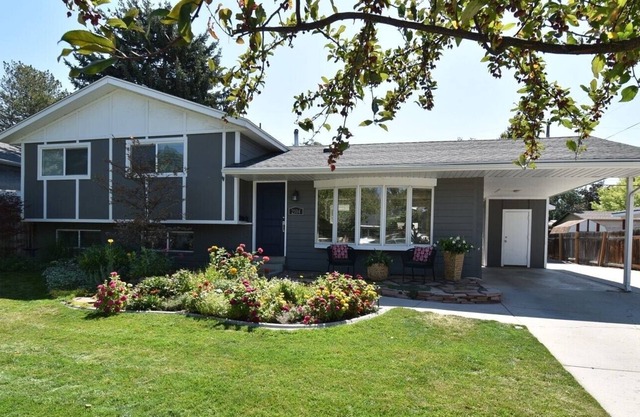 "Holladay, Holiday" - Executive Home - Close to Ski Resorts