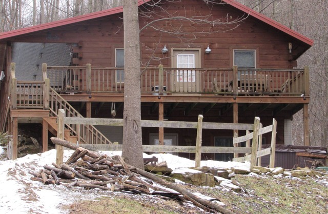 Holler Cabin 4 bedroom couples to a group of 10 Hocking Hills - Tar hollow