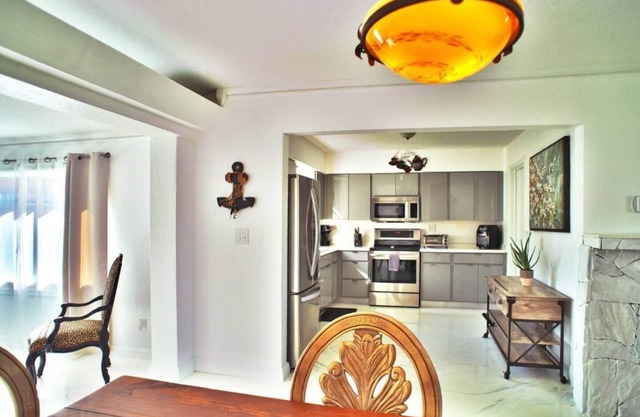 Hollywood Cove cozy home near beach, Hardrock hoten
