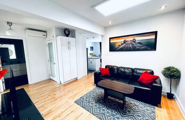 Homa 2 | A haven of light | WiFi | Workdesk | AC