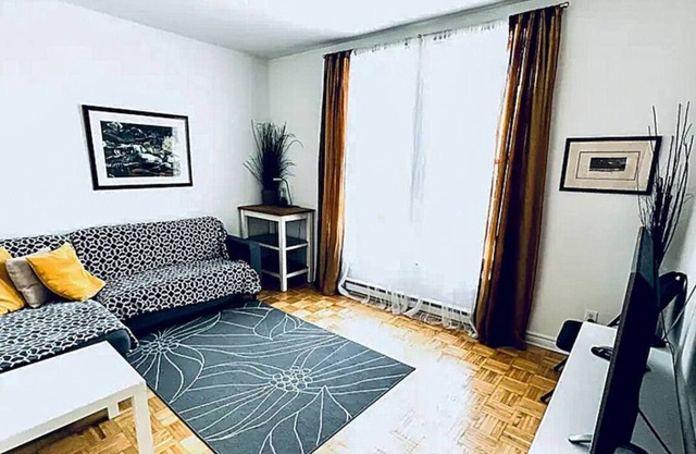 Homa 4 | A haven of light | WiFi | Workdesk | AC