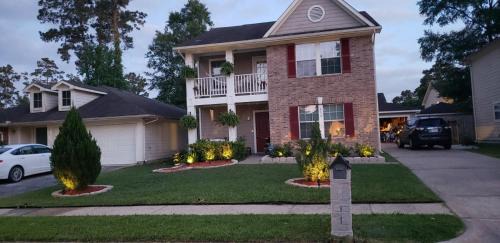 Home Away From Home 10-minutes IAH airport-Hospital-malls-Restaurants