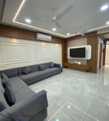 Home away from Home close to Swaminarayan Temple