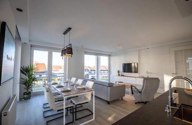 Home Away, Light and Bright