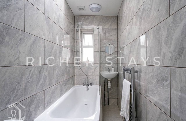 Home for Contractors & Families | Garden & Amenities