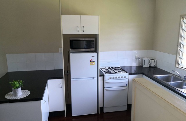 Home Home at Haymarket 2BR AC close to Stadium/Mater Hospital and Day Surgery