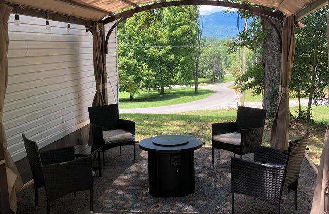 Home in Powell Valley Shores Close to Flat Hollow Marina & Powell Valley Marina