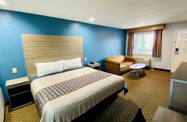 Home Place Inn & Suites