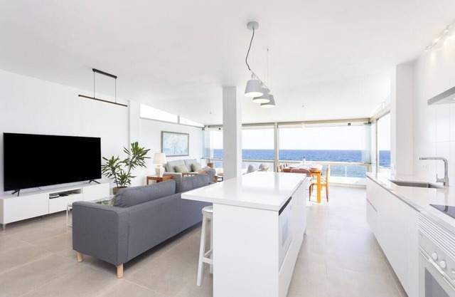 Home2Book Stunning Sea Views House, Private Pool