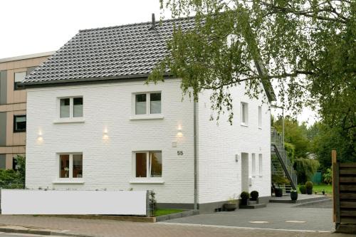 HOMEFY - Gasthaus Düsseldorf - Meerbusch