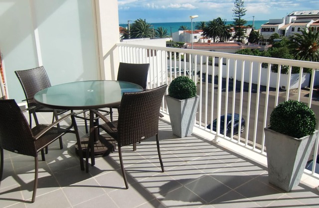 Homerez - 100 m away from the beach! Appartement for 4 ppl. with shared pool