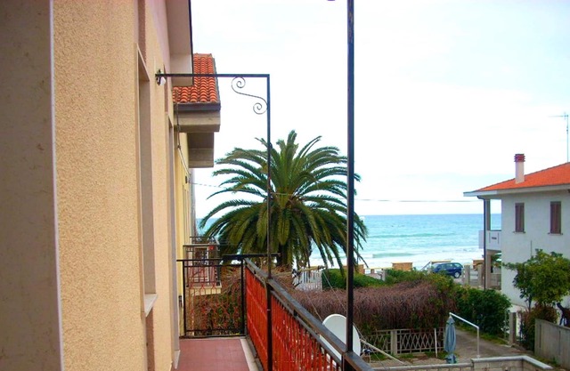 Homerez - 3 m away from the beach! Nice house for 5 ppl. at Contrada Termini