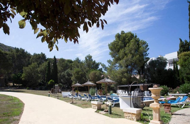 Homerez - Amazing villa 500 m away from the beach for 16 ppl. with swimming-pool