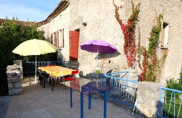 Homerez - Amazing property for 15 ppl. with terrace at Beaulieu