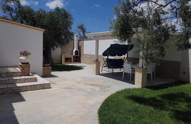 Homerez - Apt. in Parabita with garden