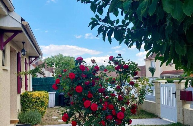 Homerez - Beautiful house for 4 ppl. at Roissy-en-Brie