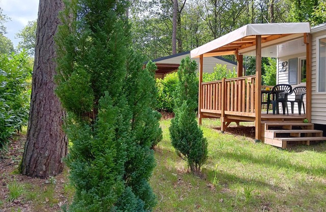 Homerez - Bungalow with pool in Saint-Chéron