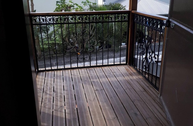 Homerez - Charming Apartment in Bras-Panon with Balcony