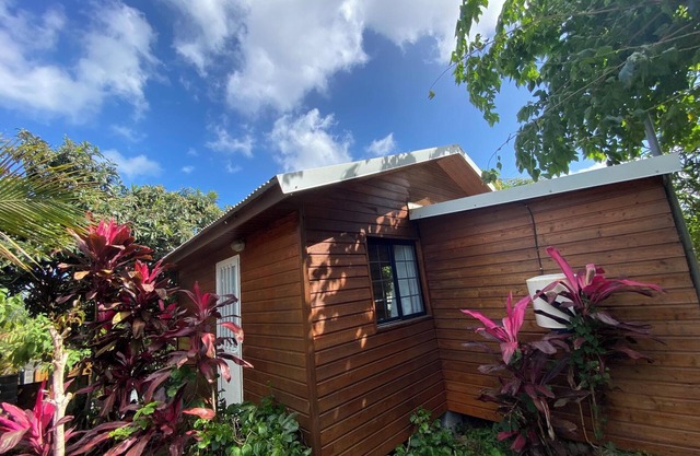 Homerez - Charming Chalet in Le Tampon, Mountain View