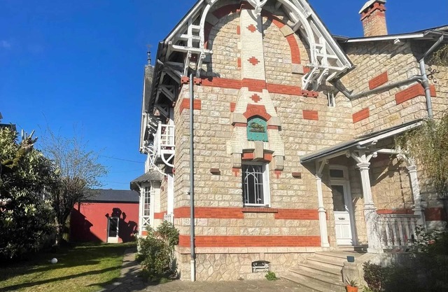 Homerez - House in Nemours + Jacuzzi