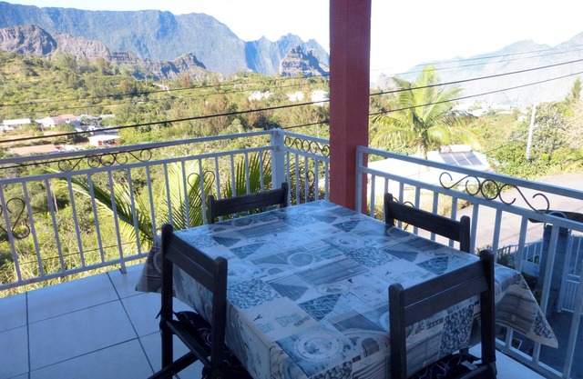 Homerez - House with mountain view, Cilaos.