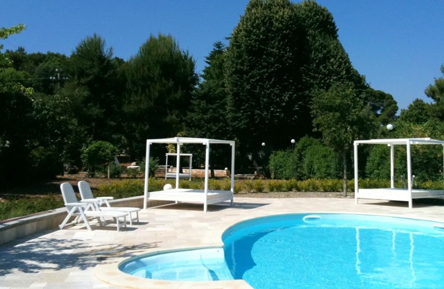 Homerez - Large villa 12 km from the beach for 18 people. with swimming pool and jacuzzi