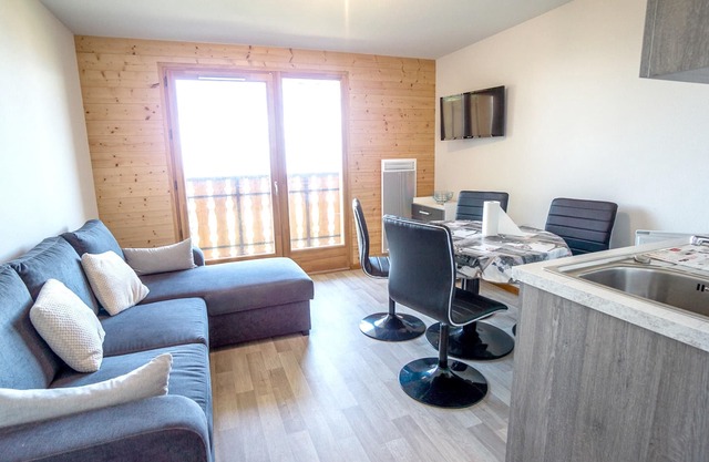 Homerez - Nice apartement 360 m away from the slopes for 6 ppl. with balcony