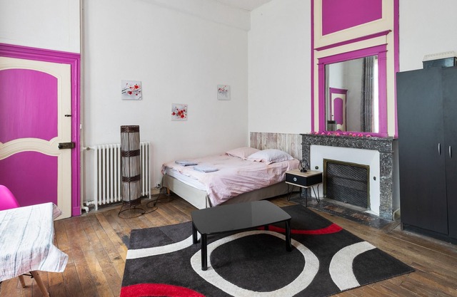 Homerez - Nice appartement for 2 ppl. with garden at Sens