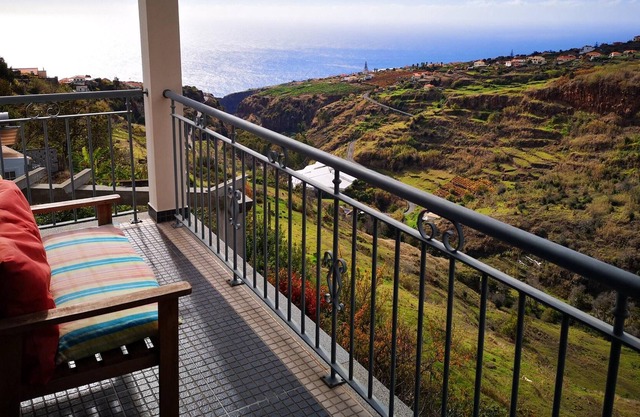 Homerez - Spacious house for 4 ppl. at Lombo Do Doutor