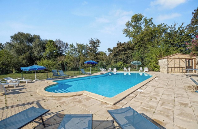 Homerez - Spacious House in Thenac with Private Pool