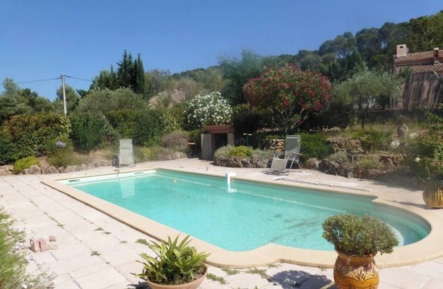 Homerez - Studio in Pierrefeu-du-Var