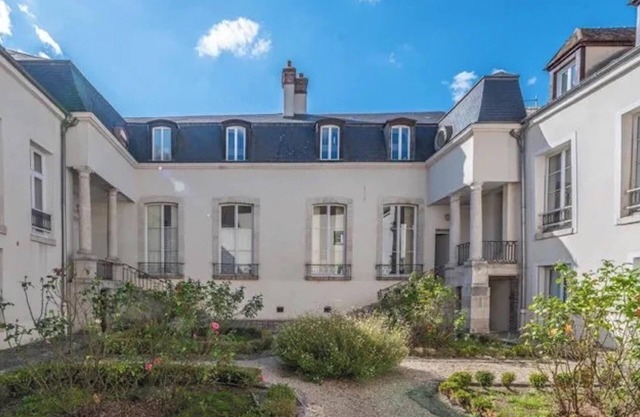 Homerez - Studio Nemours - Parking