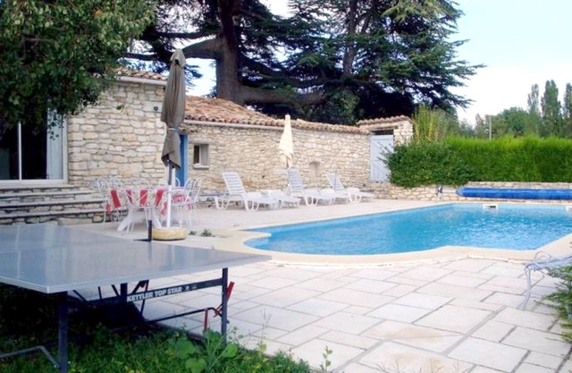 Homerez - Villa for 4 ppl. with swimming-pool, garden and terrace at Dauphin